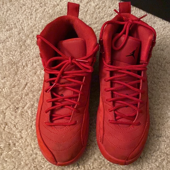 Jordan 12 Retro (Gym Red), SIZE 5.5 - Picture 3 of 4